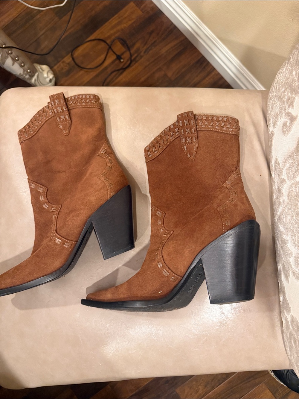 Alice and Olivia boots Chestnut Suede Western Ankle Boots - Women